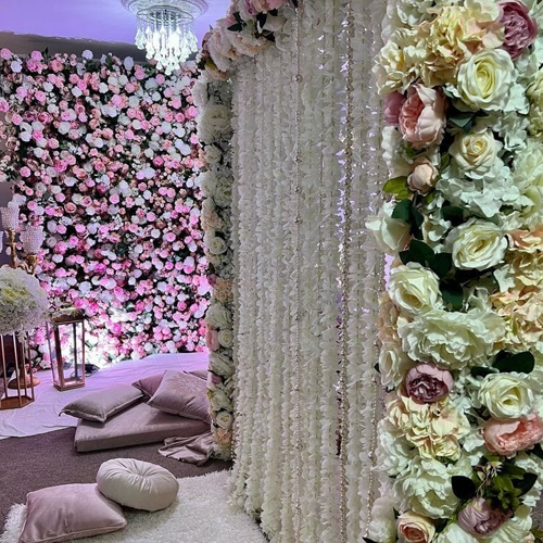 Abdul Flower Decor